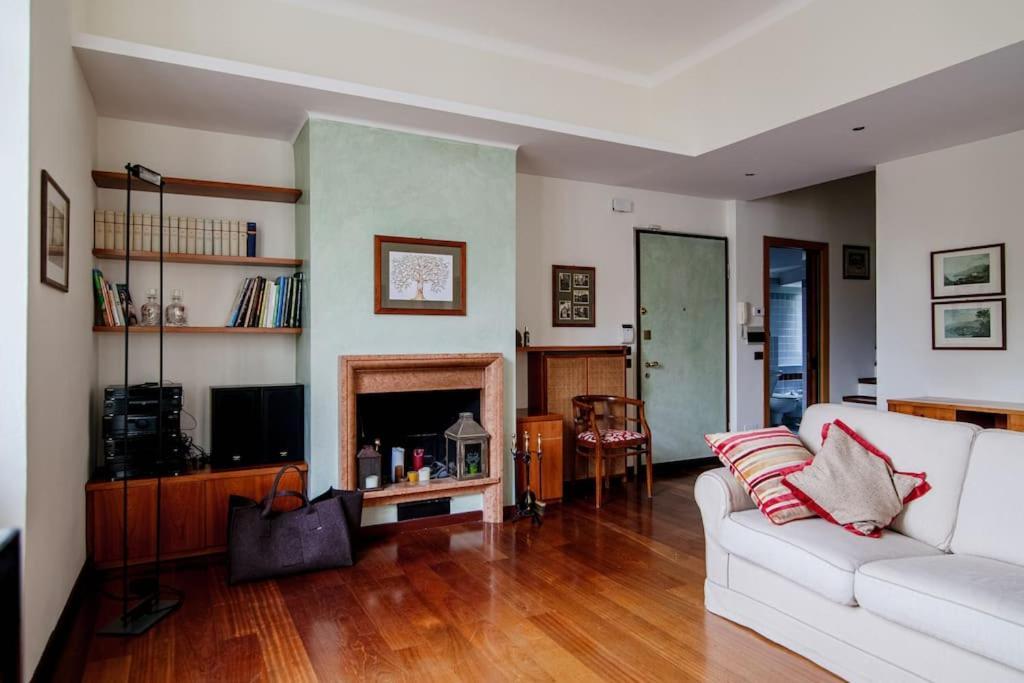 San Martino Apartment - Downtown Комо Екстериор снимка