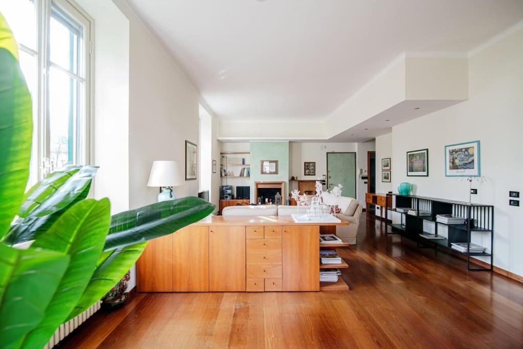 San Martino Apartment - Downtown Комо Екстериор снимка